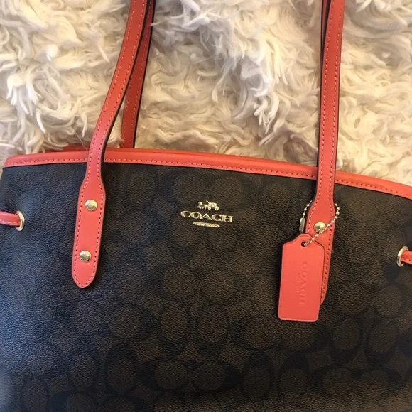 Coach Drawstring Carryall Signature Canvas Purse - Picture 3 of 16